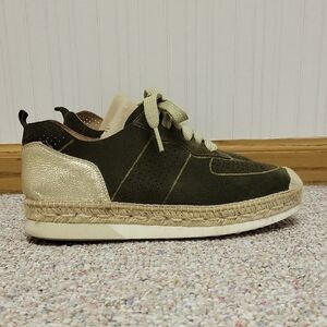 Kanna, Women's Olive and Gold Espadrille Shoes, Sz 40. US 9.5-10